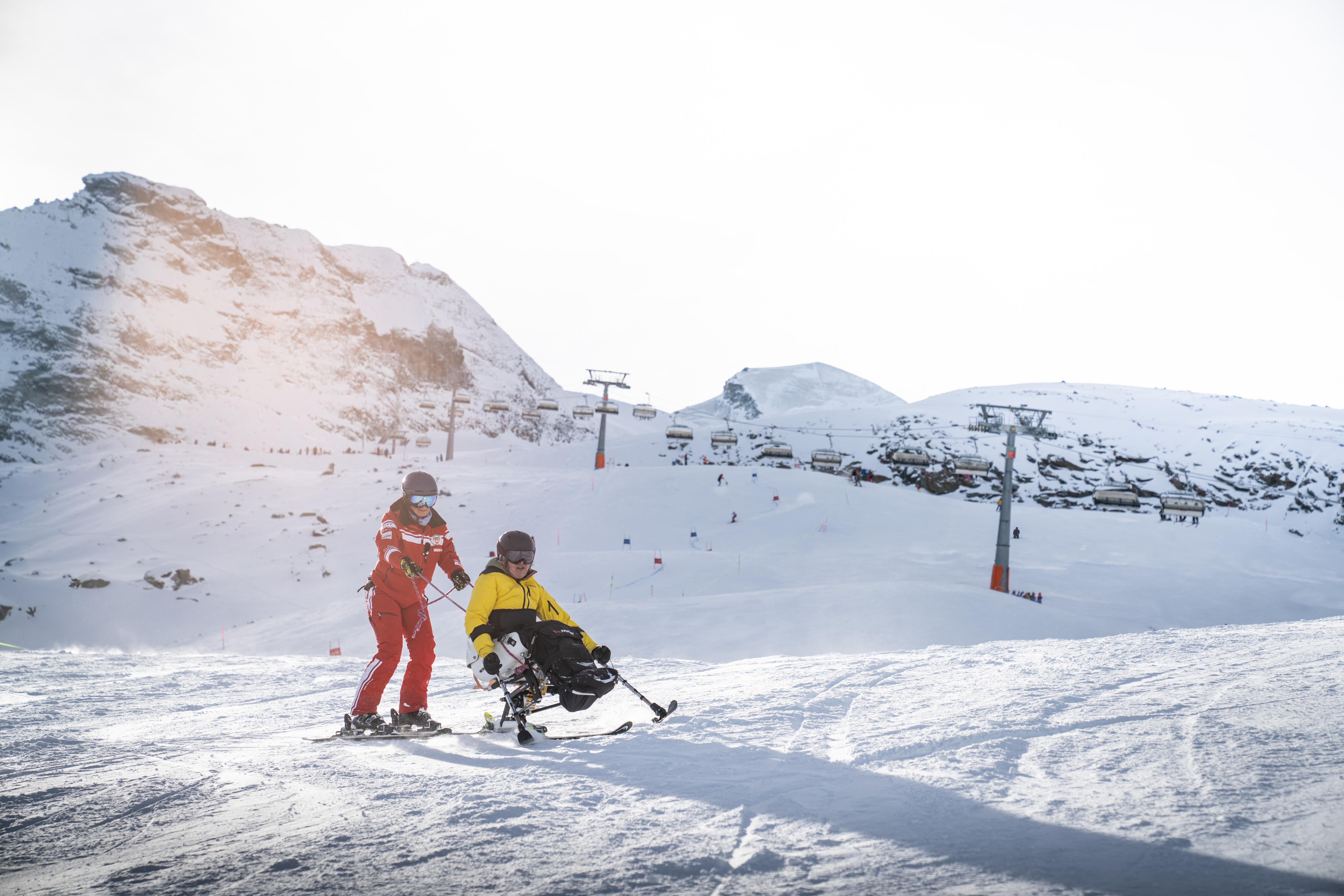 Skifahren_fuer_Menschen_mit_eingeschraenkter_Mobilitaet_in_Saas-Fee_5.jpeg